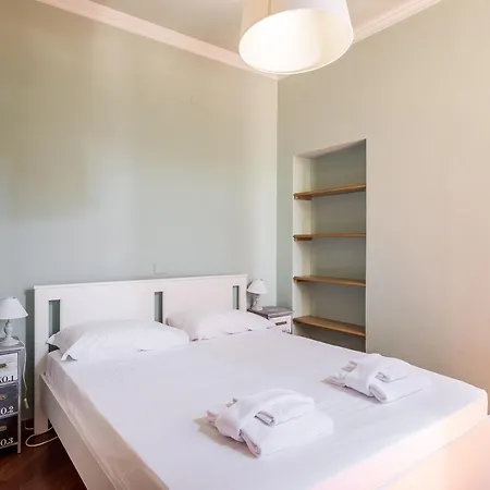 A Pochi Passi Dalla Finestrella Di Via Piella By Wonderful Italy Apartment *